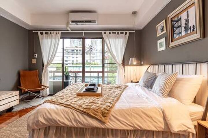 TANA CASA 12 Large Sathorn Townhome 6BR w/ Parking gallery image 4