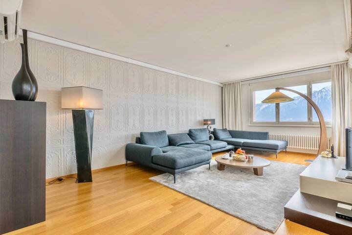 Alpine Stunning Apartment in Montreux by GuestLee gallery image 3