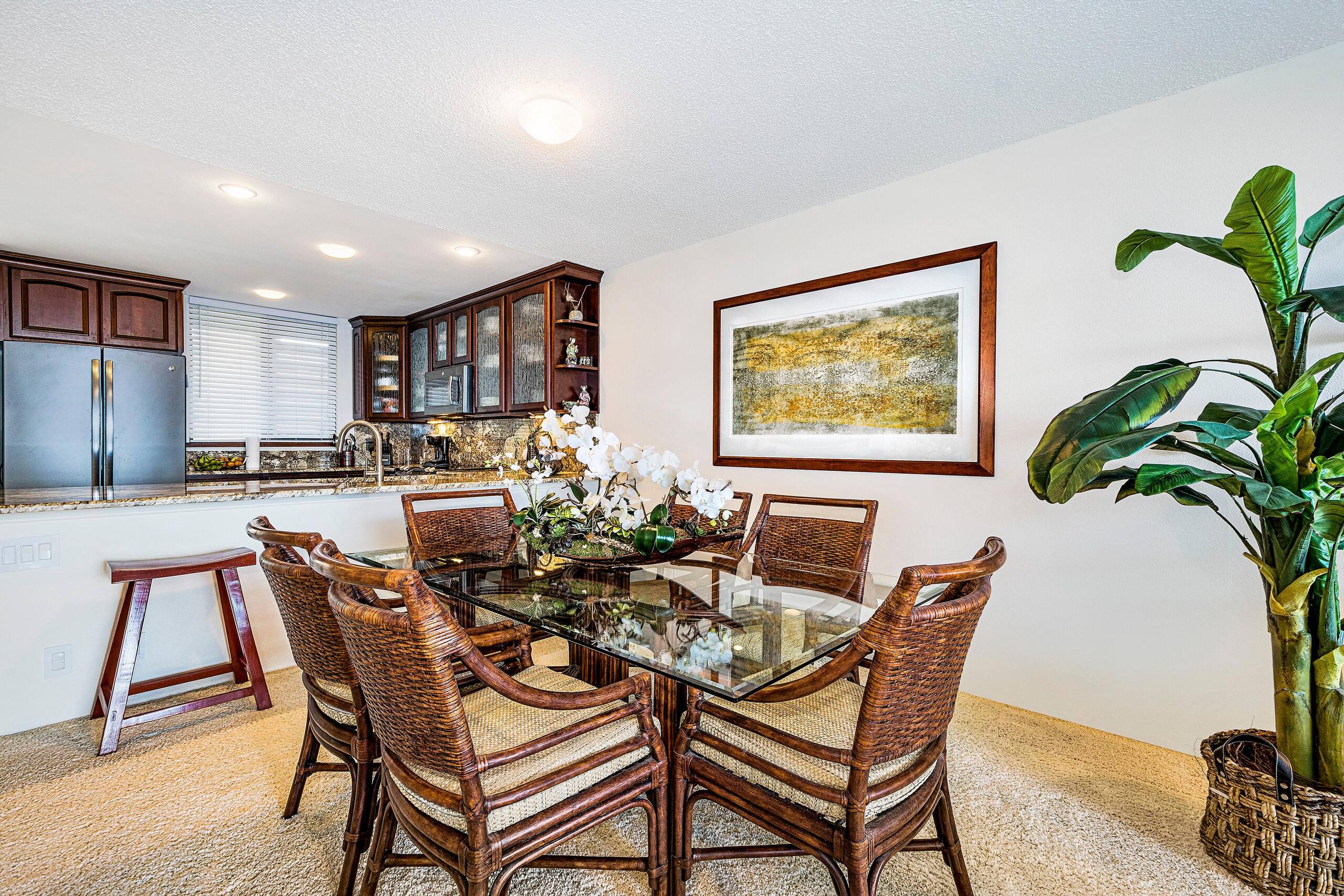 Condo in Kailua-Kona · ★4.57 · 2 bedrooms · 2 beds · 2 baths - Image 11