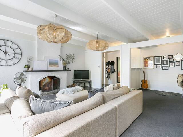 Tree House In Mount Martha gallery image 4