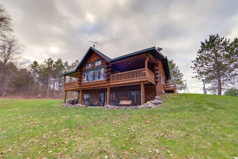 Rustic Tustin Cabin on 7 Acres w/ Fire Pit & Porch