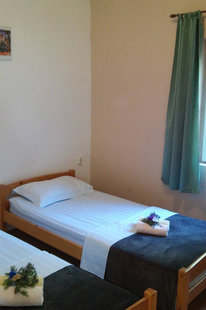 2. spavaća soba, površina: 12 m²