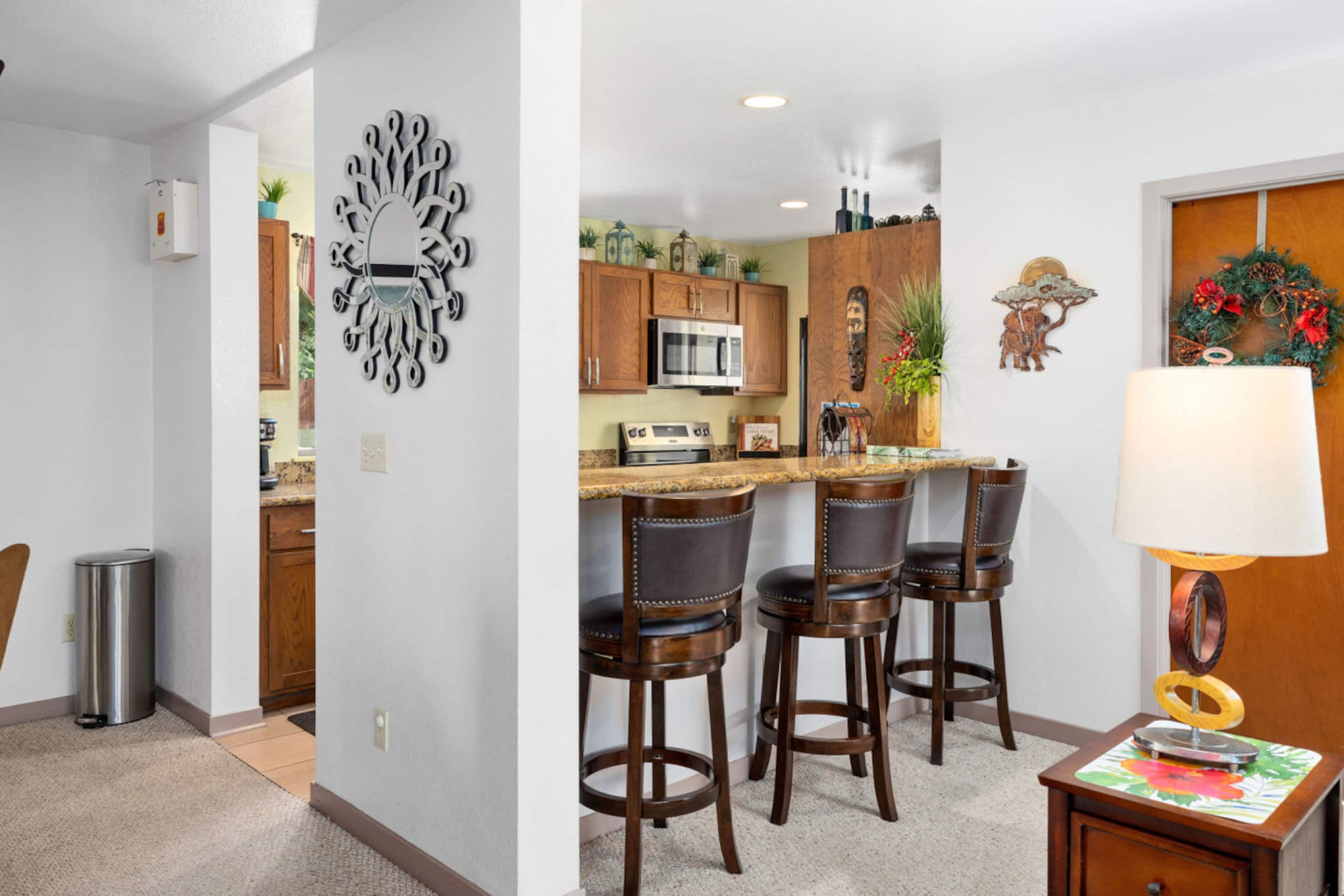Home in Kailua-Kona · ★4.84 · 3 bedrooms · 3 beds · 2.5 baths - Image 6