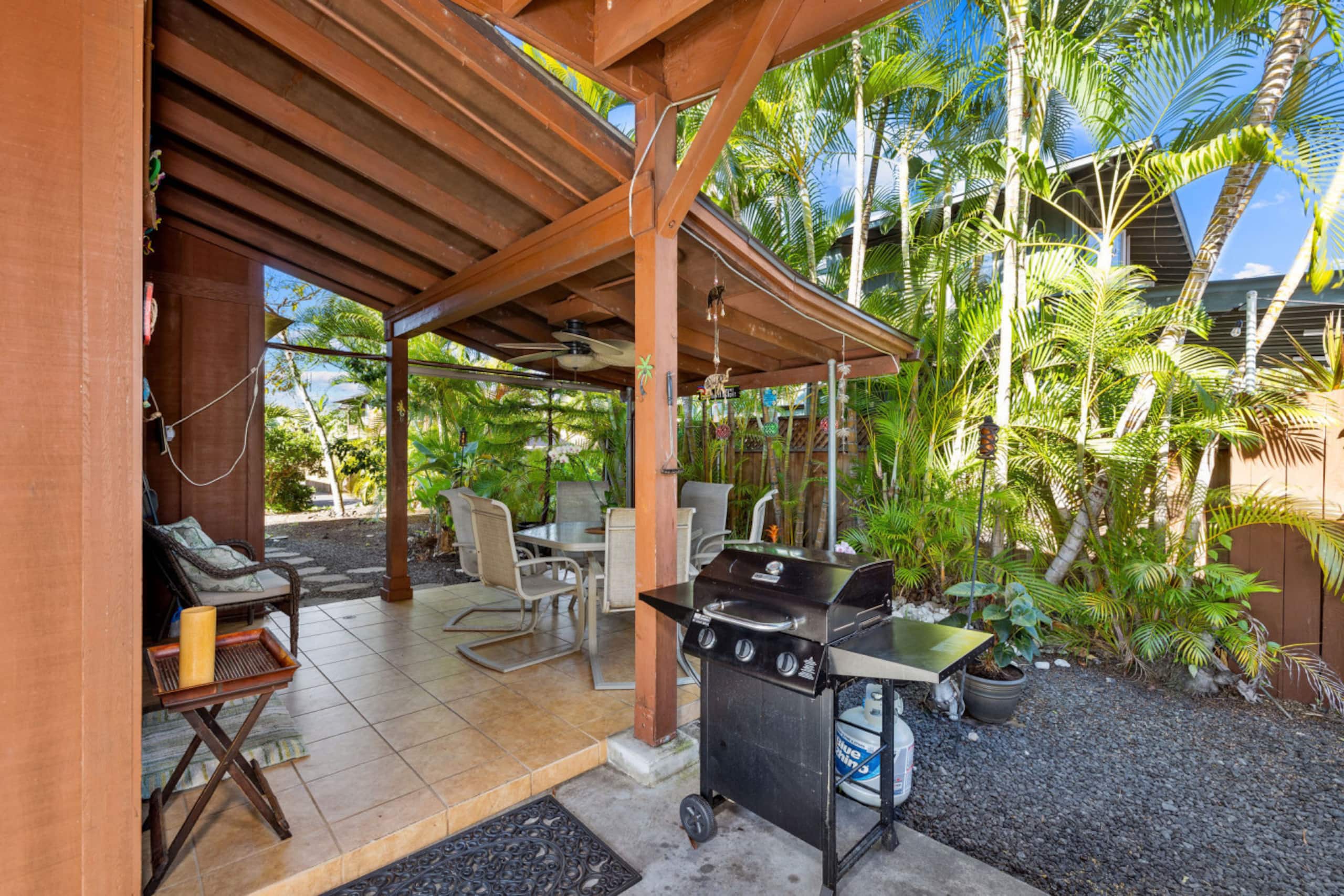 Home in Kailua-Kona · ★4.84 · 3 bedrooms · 3 beds · 2.5 baths - Image 24