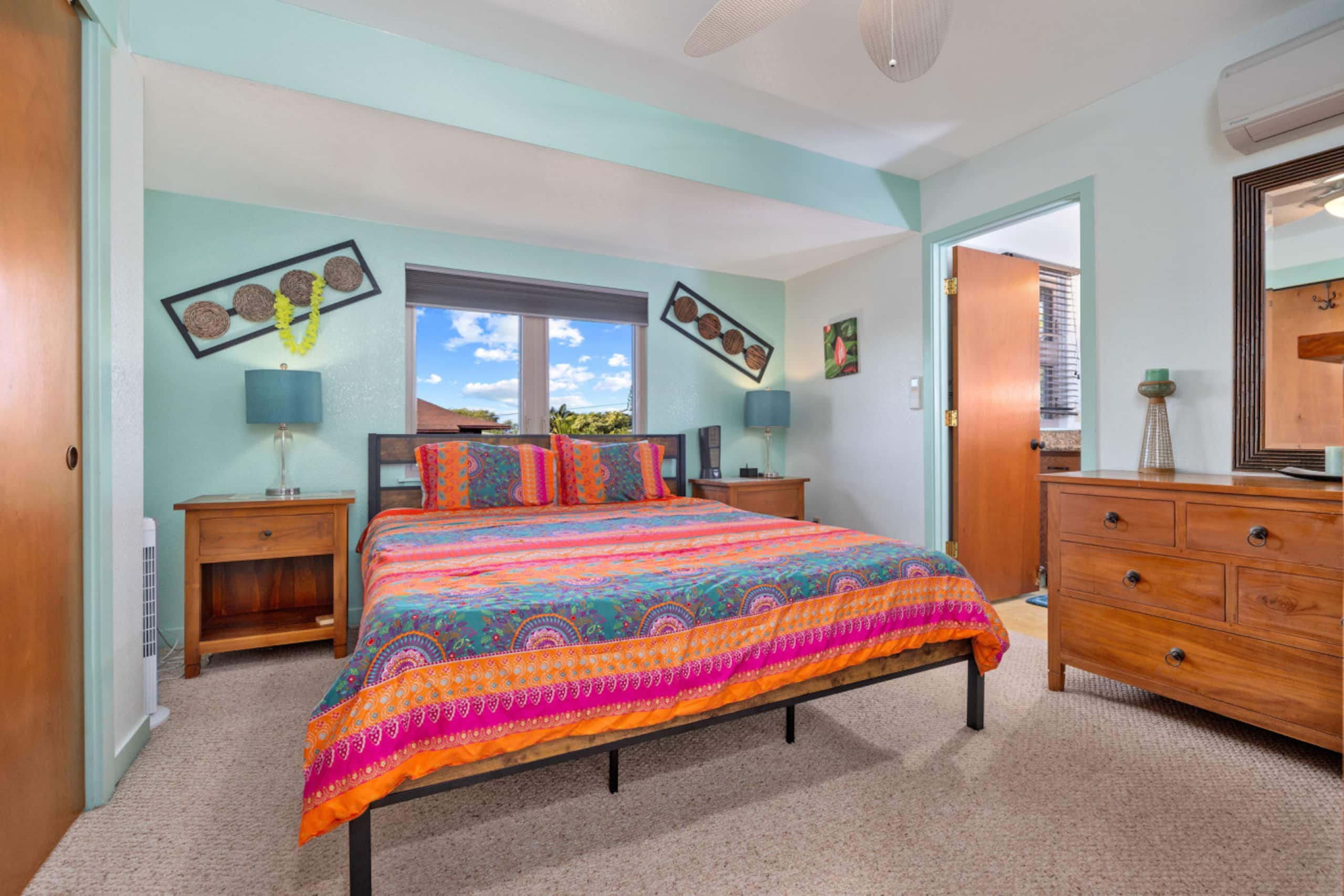 Home in Kailua-Kona · ★4.84 · 3 bedrooms · 3 beds · 2.5 baths - Image 10