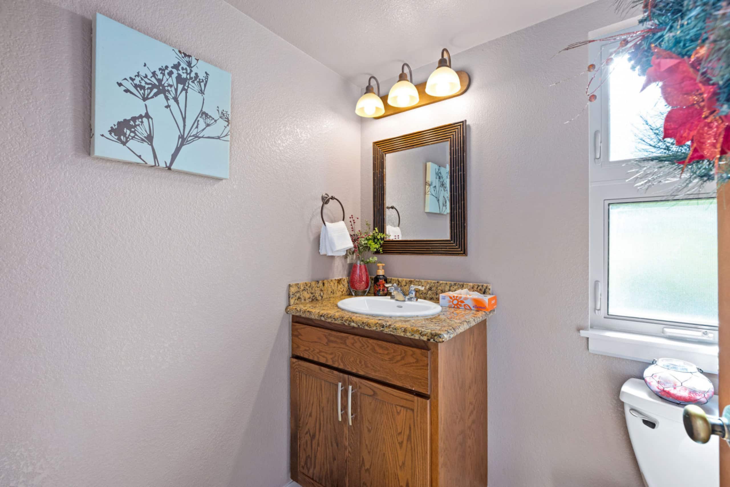 Home in Kailua-Kona · ★4.84 · 3 bedrooms · 3 beds · 2.5 baths - Image 17