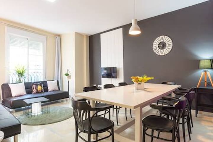 Popular Airbnb listing: Spacious 3-BR Near Old Town/Quiet Neighborhood in Olletas