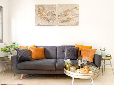 Modern 3 BR In the heart of Nazareth.