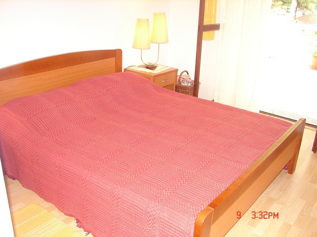 ห้องนอน 2 พื้นที่: 12 ตร.ม.