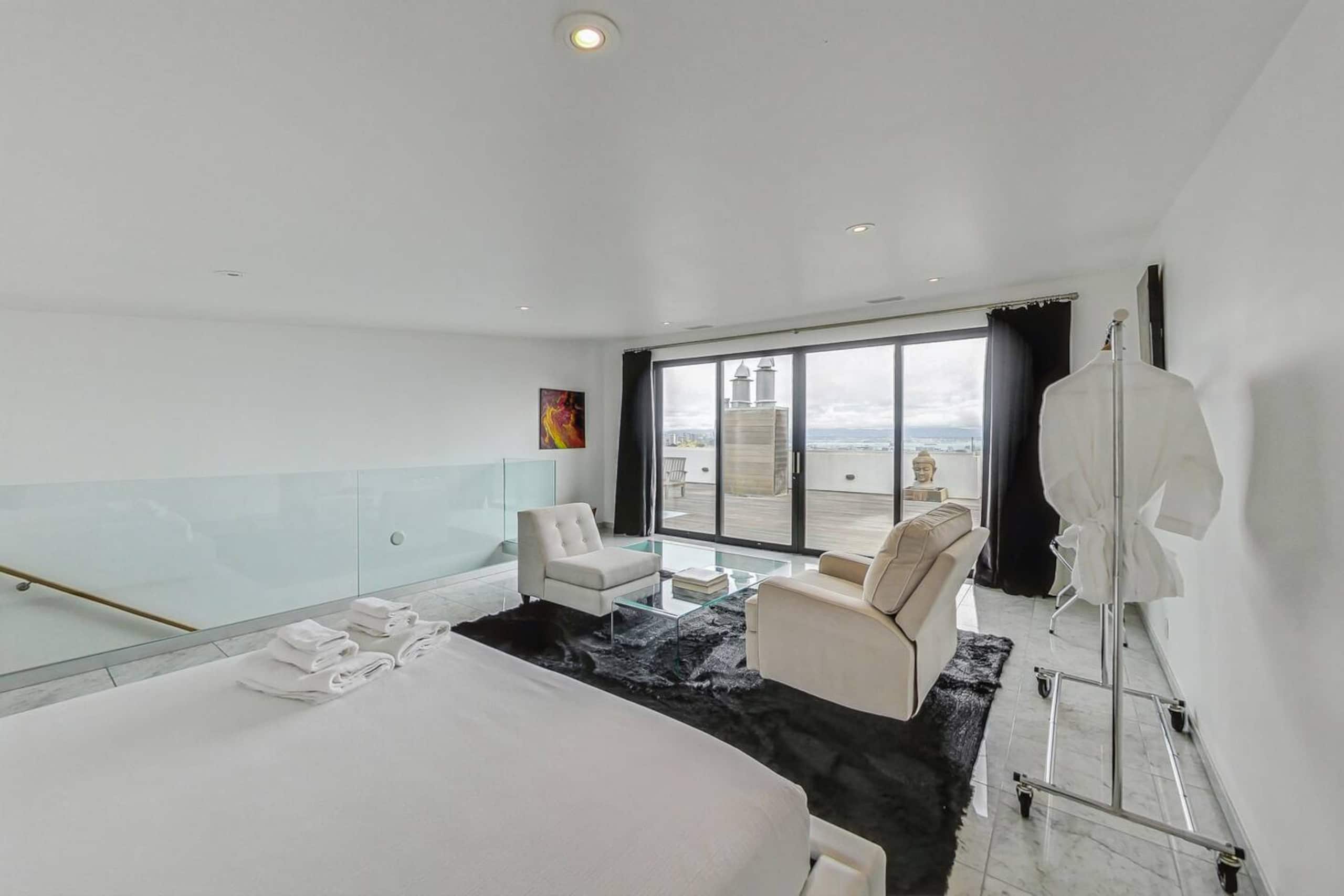 Home in San Francisco · ★4.88 · 3 bedrooms · 3 beds · 2.5 baths - Image 54