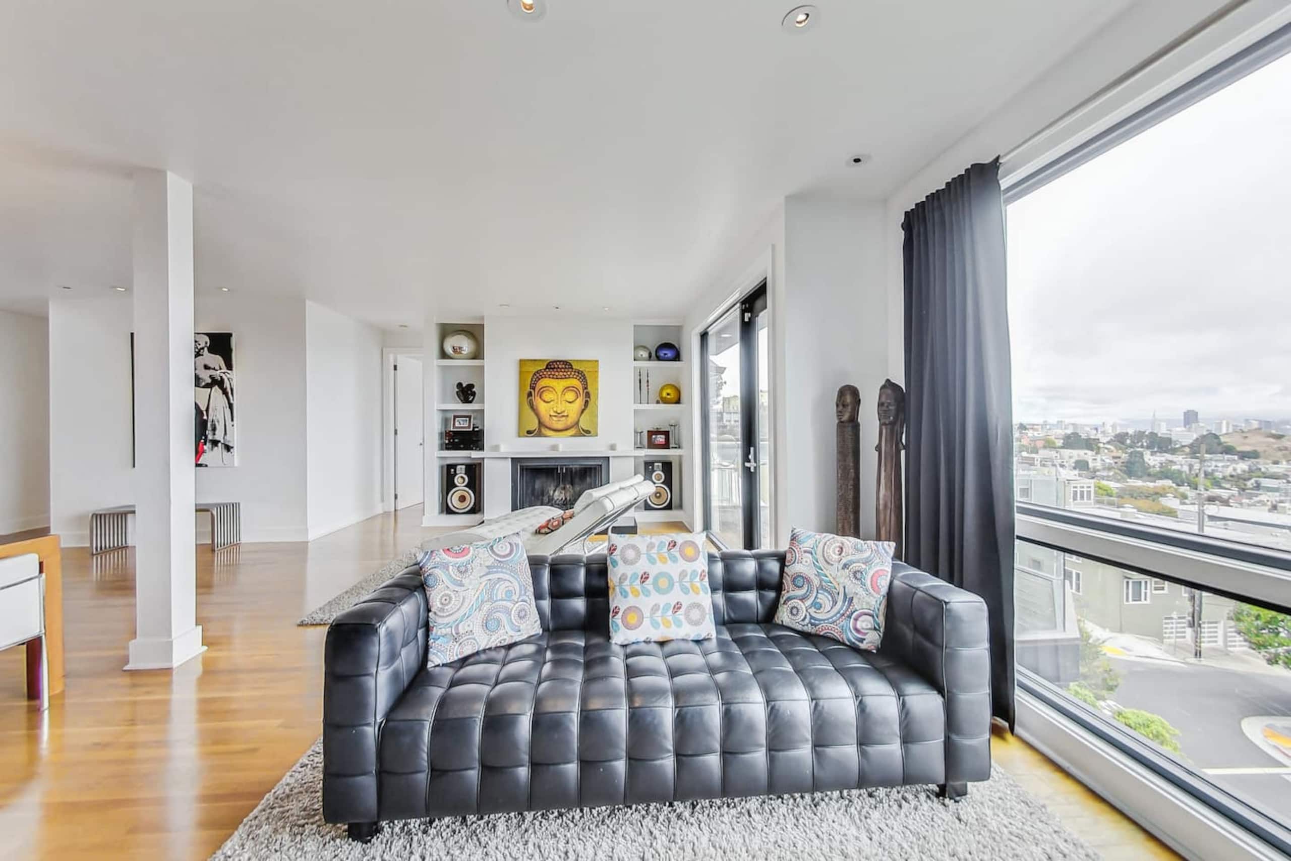 Home in San Francisco · ★4.88 · 3 bedrooms · 3 beds · 2.5 baths - Image 18