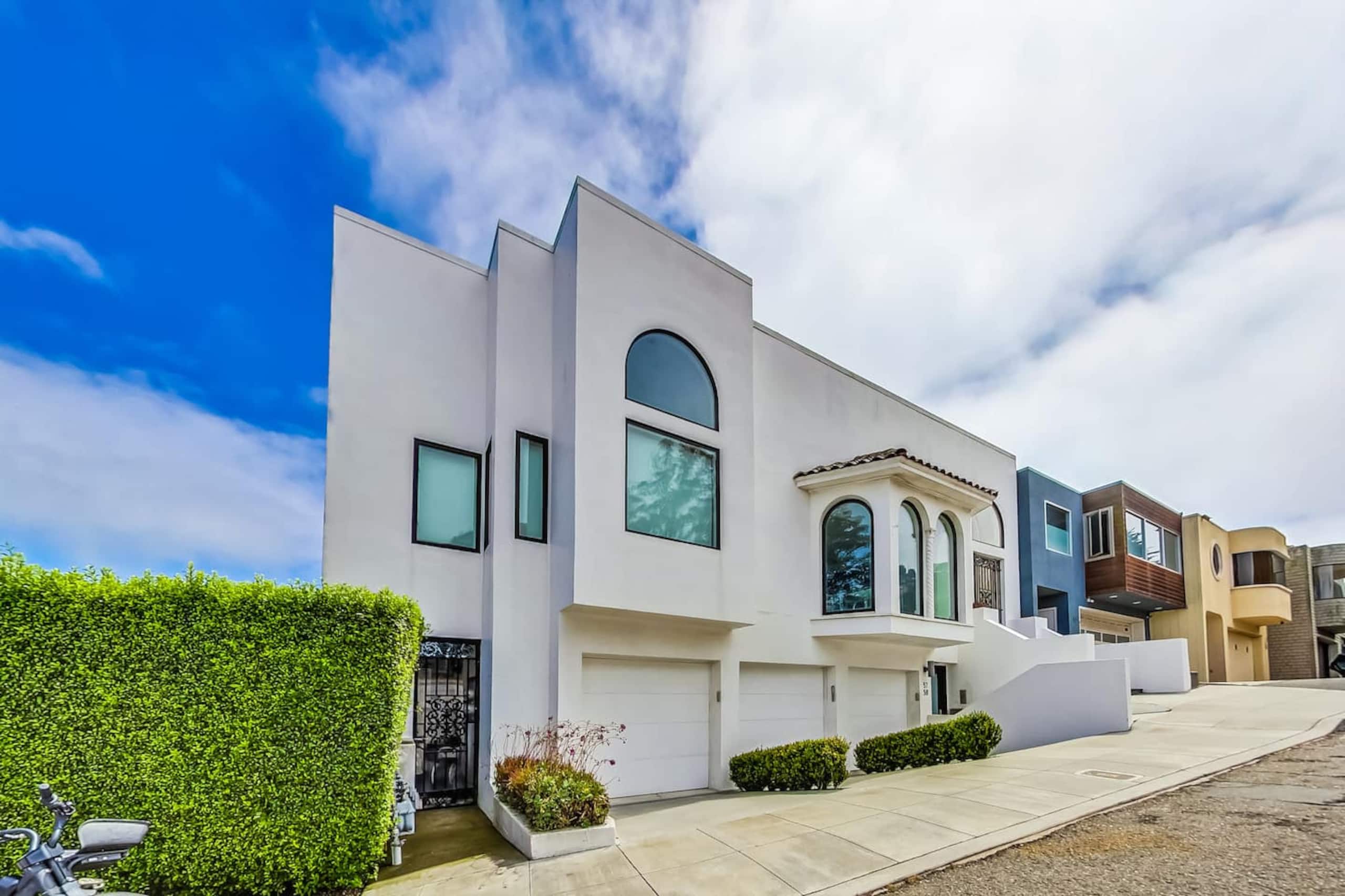 Home in San Francisco · ★4.88 · 3 bedrooms · 3 beds · 2.5 baths - Image 63