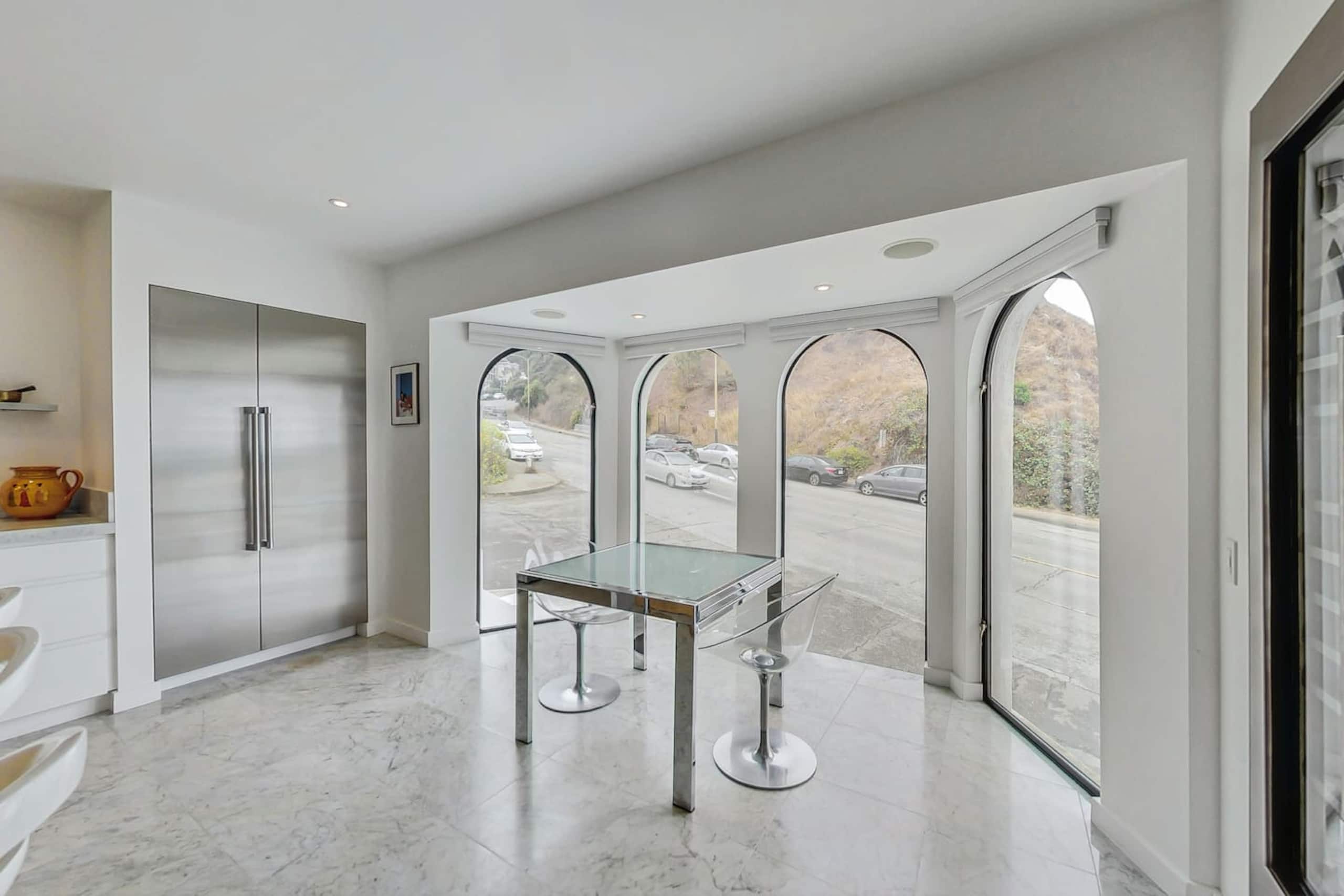 Home in San Francisco · ★4.88 · 3 bedrooms · 3 beds · 2.5 baths - Image 25