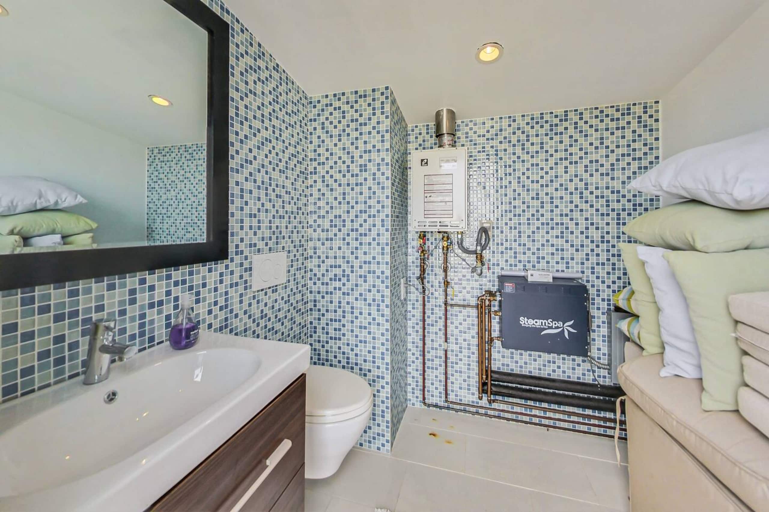 Home in San Francisco · ★4.88 · 3 bedrooms · 3 beds · 2.5 baths - Image 59