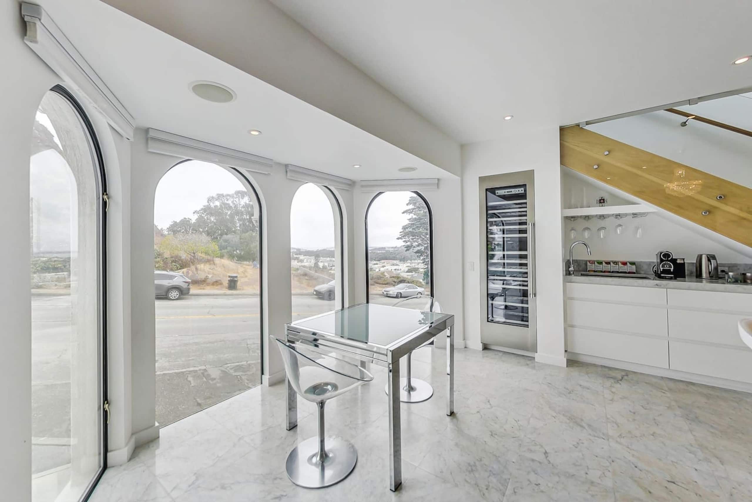 Home in San Francisco · ★4.88 · 3 bedrooms · 3 beds · 2.5 baths - Image 26