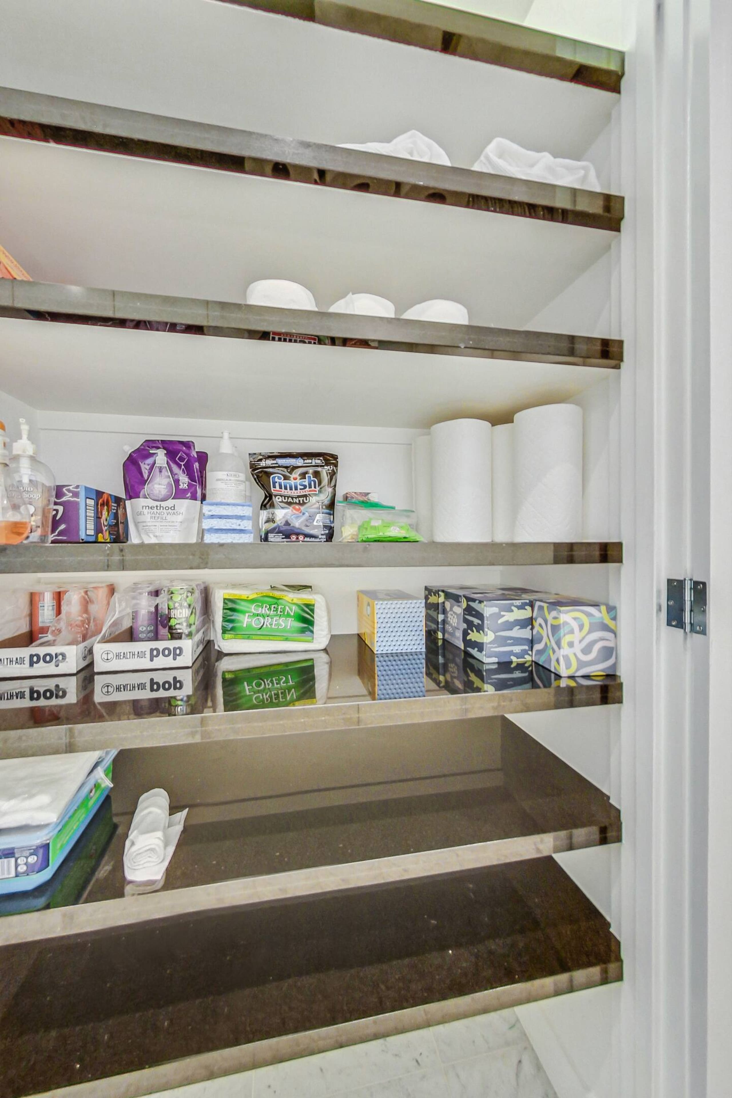 Home in San Francisco · ★4.88 · 3 bedrooms · 3 beds · 2.5 baths - Image 45