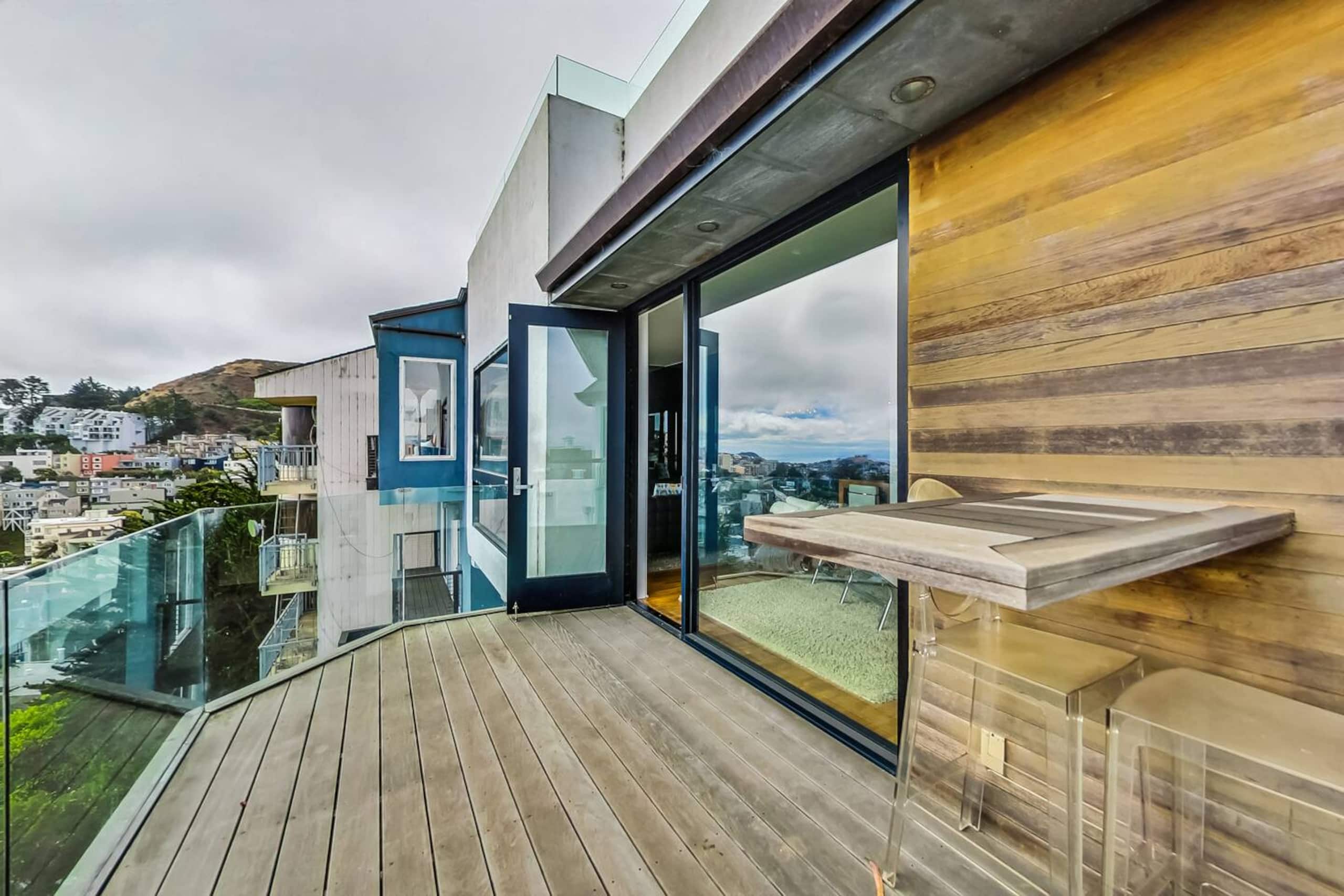Home in San Francisco · ★4.88 · 3 bedrooms · 3 beds · 2.5 baths - Image 46