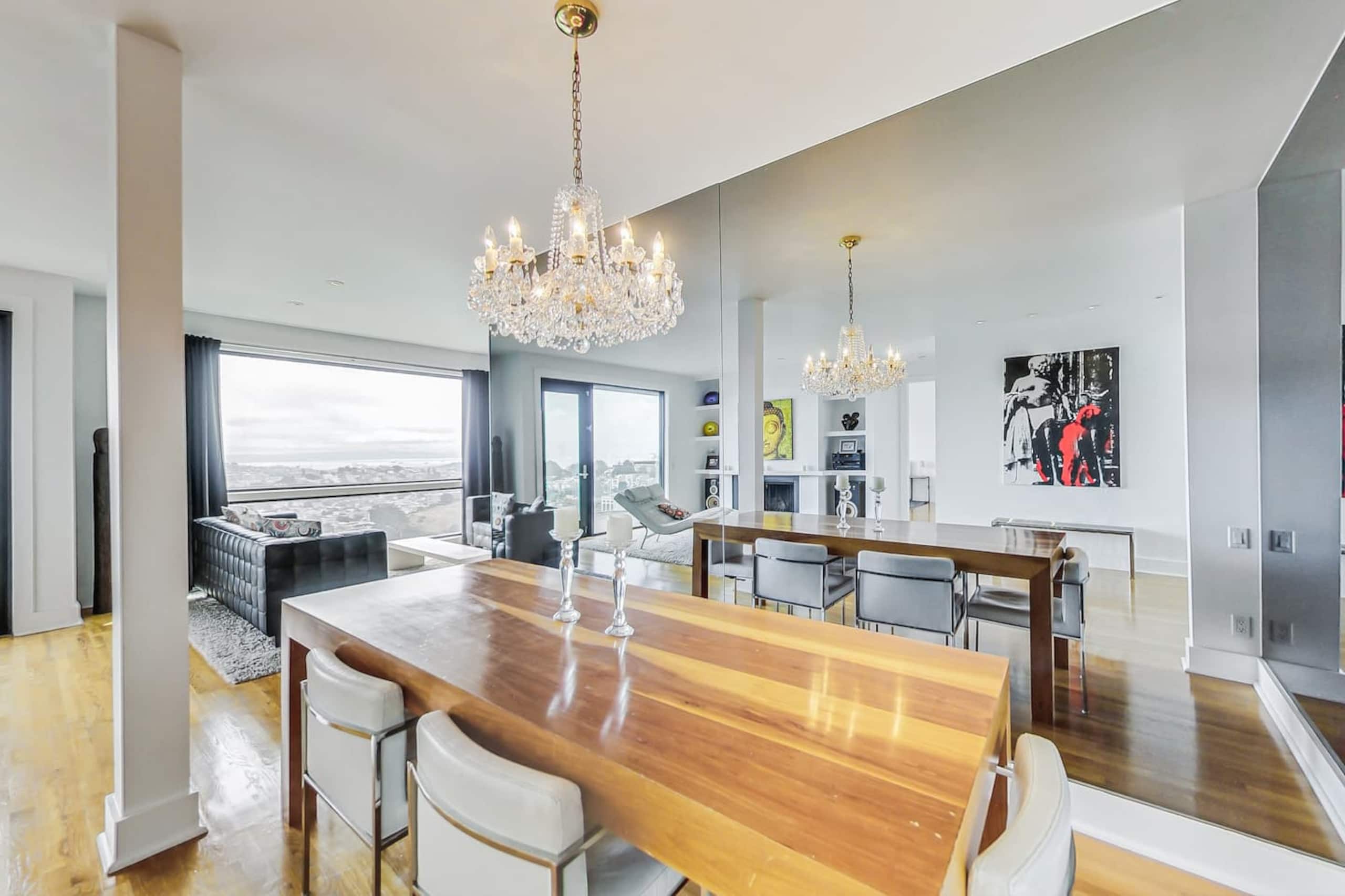 Home in San Francisco · ★4.88 · 3 bedrooms · 3 beds · 2.5 baths - Image 19