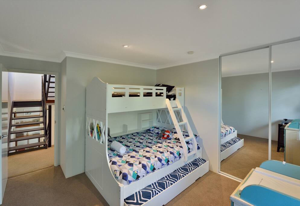 საძინებელი 4