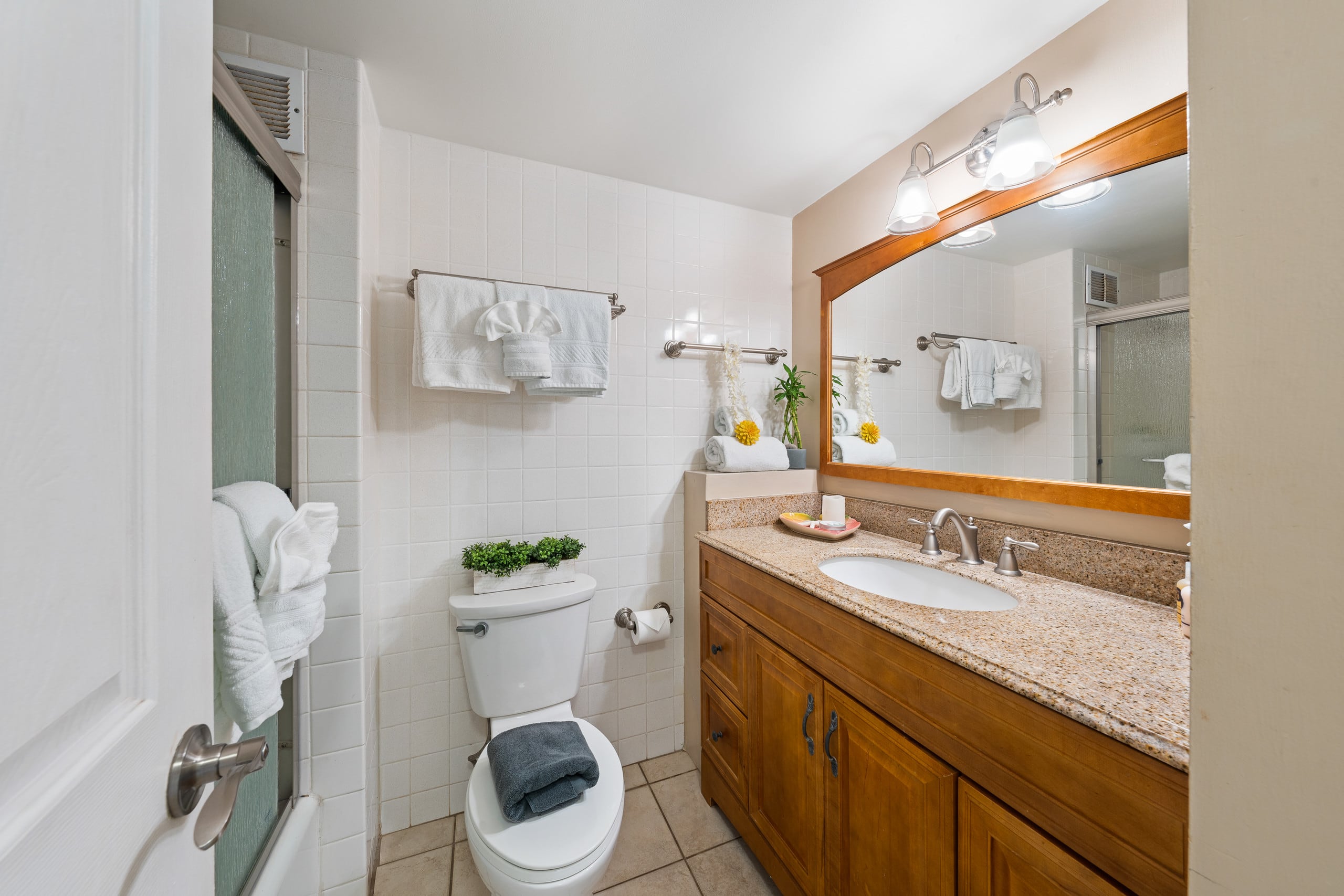 Condo in Lahaina · ★4.45 · 1 bedroom · 2 beds · 1 bath - Image 19