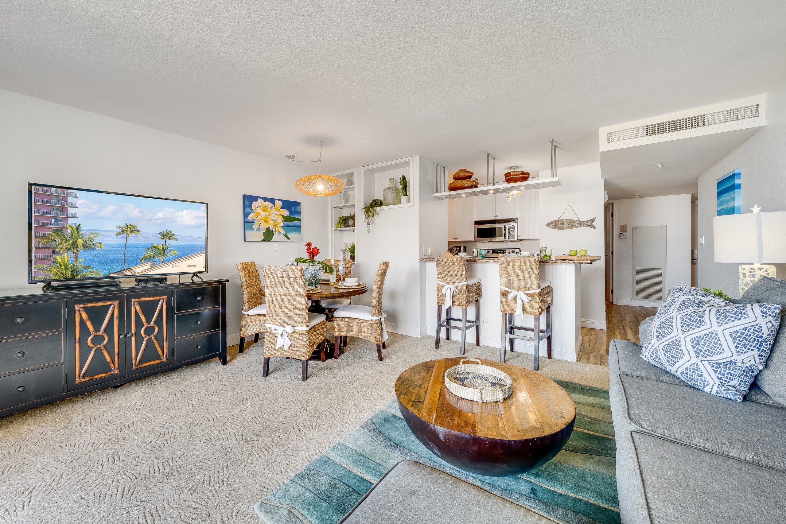 Condo in Lahaina · ★4.76 · 2 bedrooms · 4 beds · 2 baths - Image 3