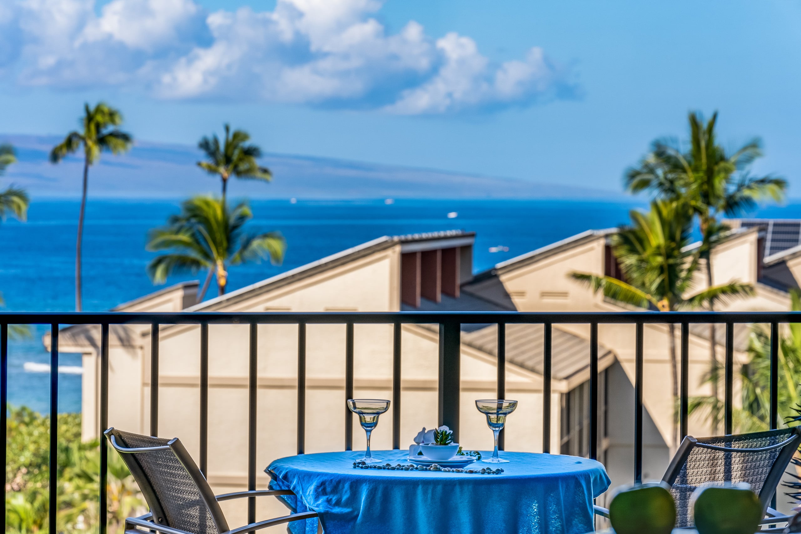 Condo in Lahaina · ★4.76 · 2 bedrooms · 4 beds · 2 baths - Image 24