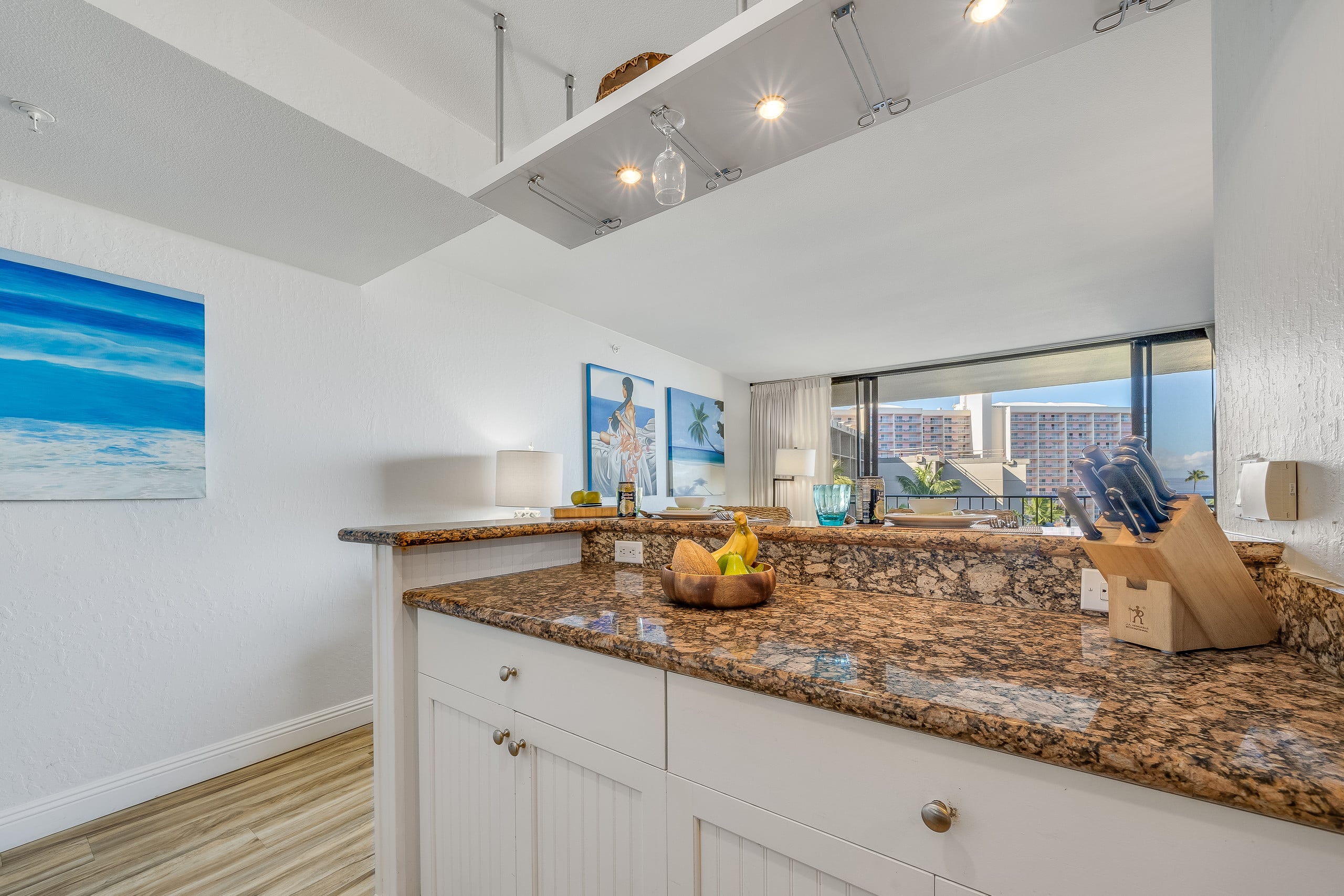 Condo in Lahaina · ★4.76 · 2 bedrooms · 4 beds · 2 baths - Image 8