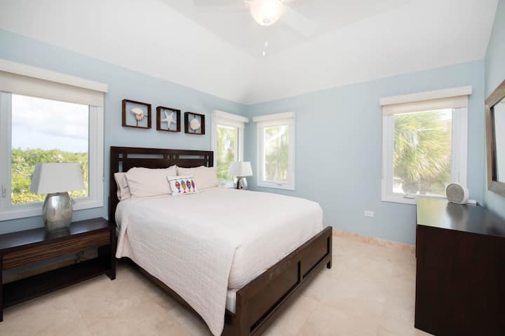 Chambre d'amis n °2 avec lit Queen.