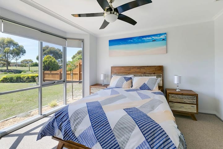 1 x Master Queen Bedroom iliyo na vazi la kuingia