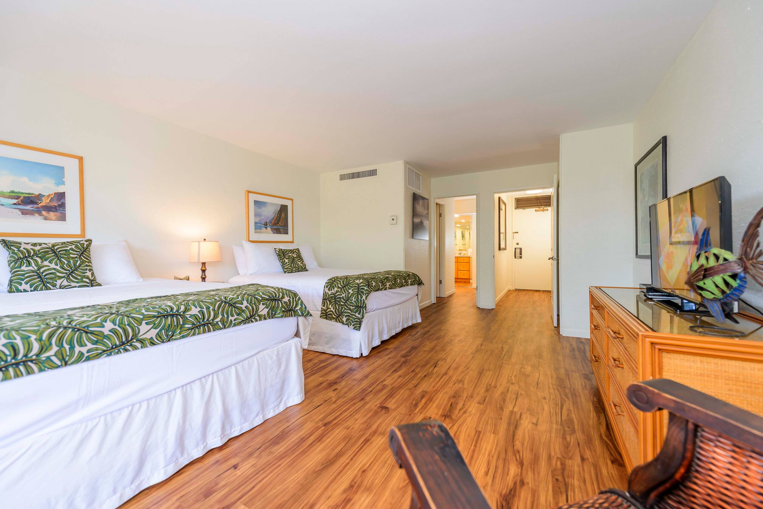 Condo in Lahaina · ★4.76 · 1 bedroom · 3 beds · 2 private baths - Image 15
