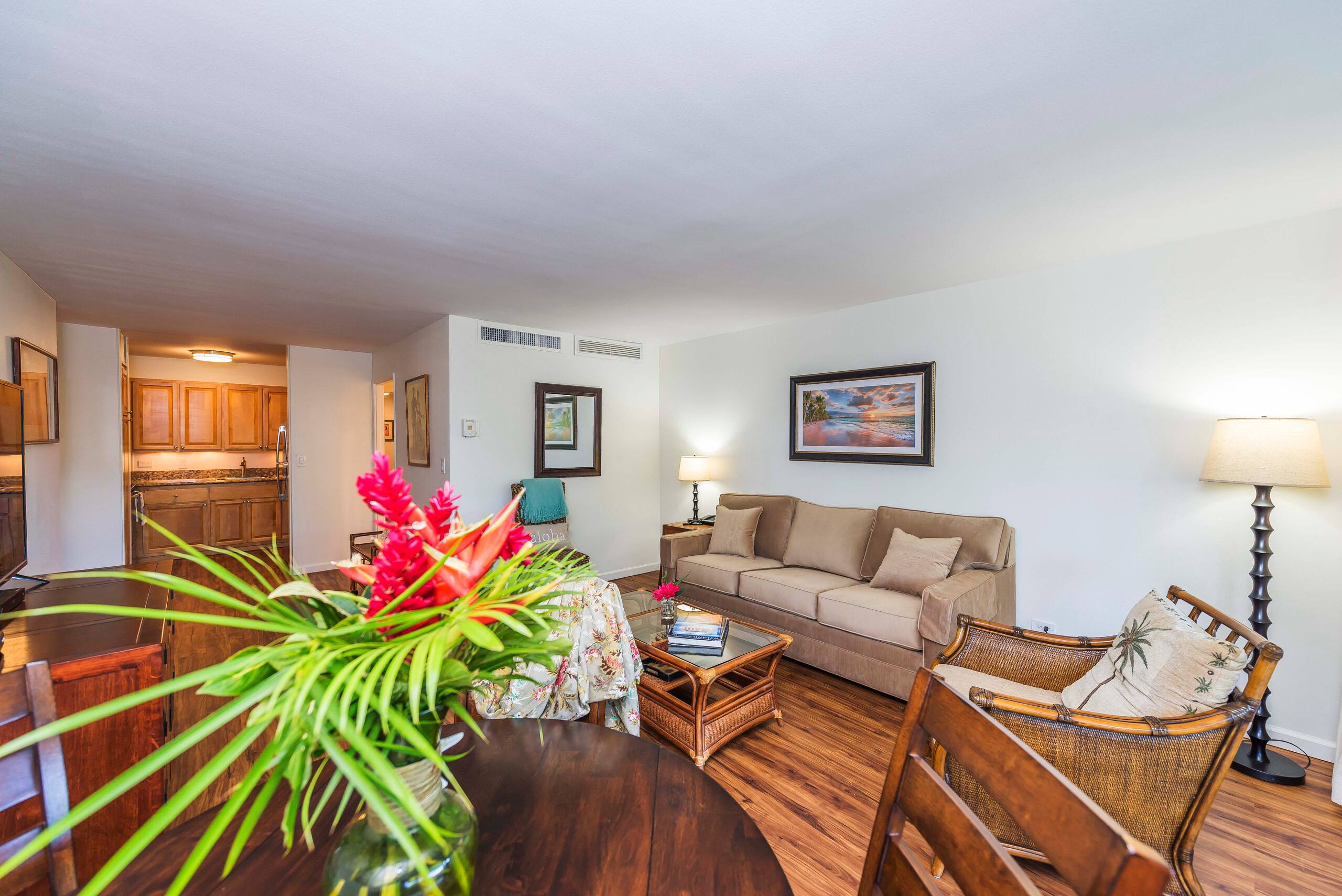 Condo in Lahaina · ★4.76 · 1 bedroom · 3 beds · 2 private baths - Image 11