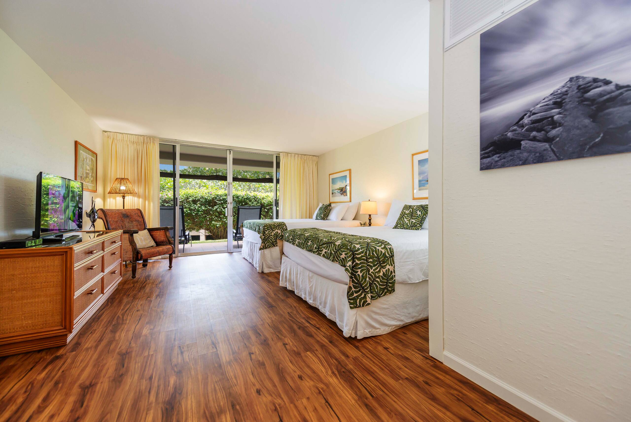 Condo in Lahaina · ★4.76 · 1 bedroom · 3 beds · 2 private baths - Image 12