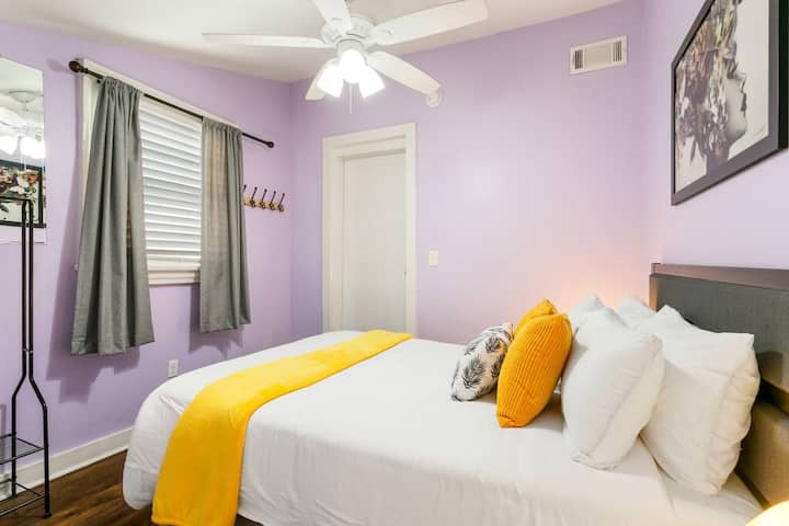 Private bedroom number 3 includes an ensuite bathroom, a queen bed, and plush linens. 