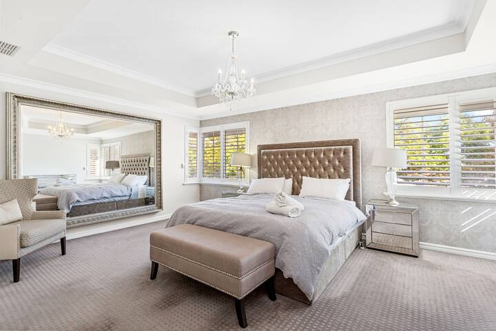 56 Picture Perfect Applecross 5BR 3BTH gallery image 2