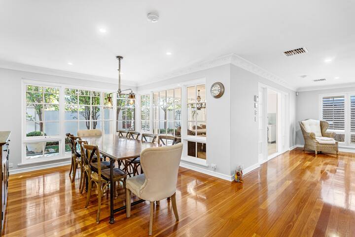 56 Picture Perfect Applecross 5BR 3BTH gallery image 4