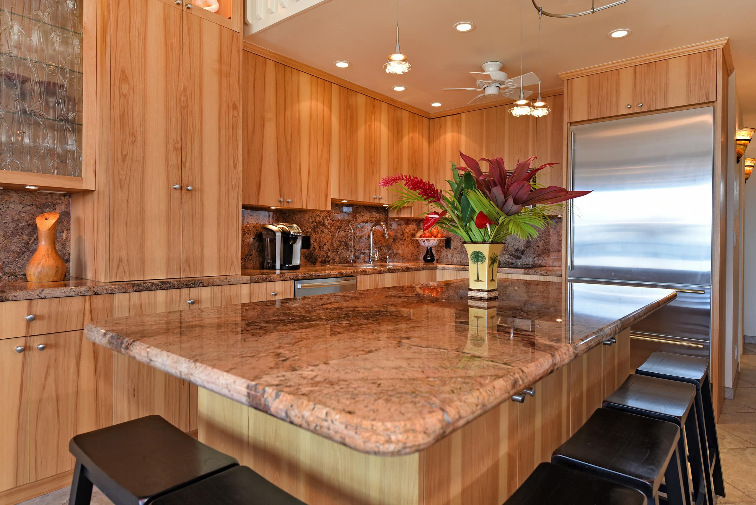 Condo in Lahaina · ★4.64 · 3 bedrooms · 5 beds · 3 baths - Image 4