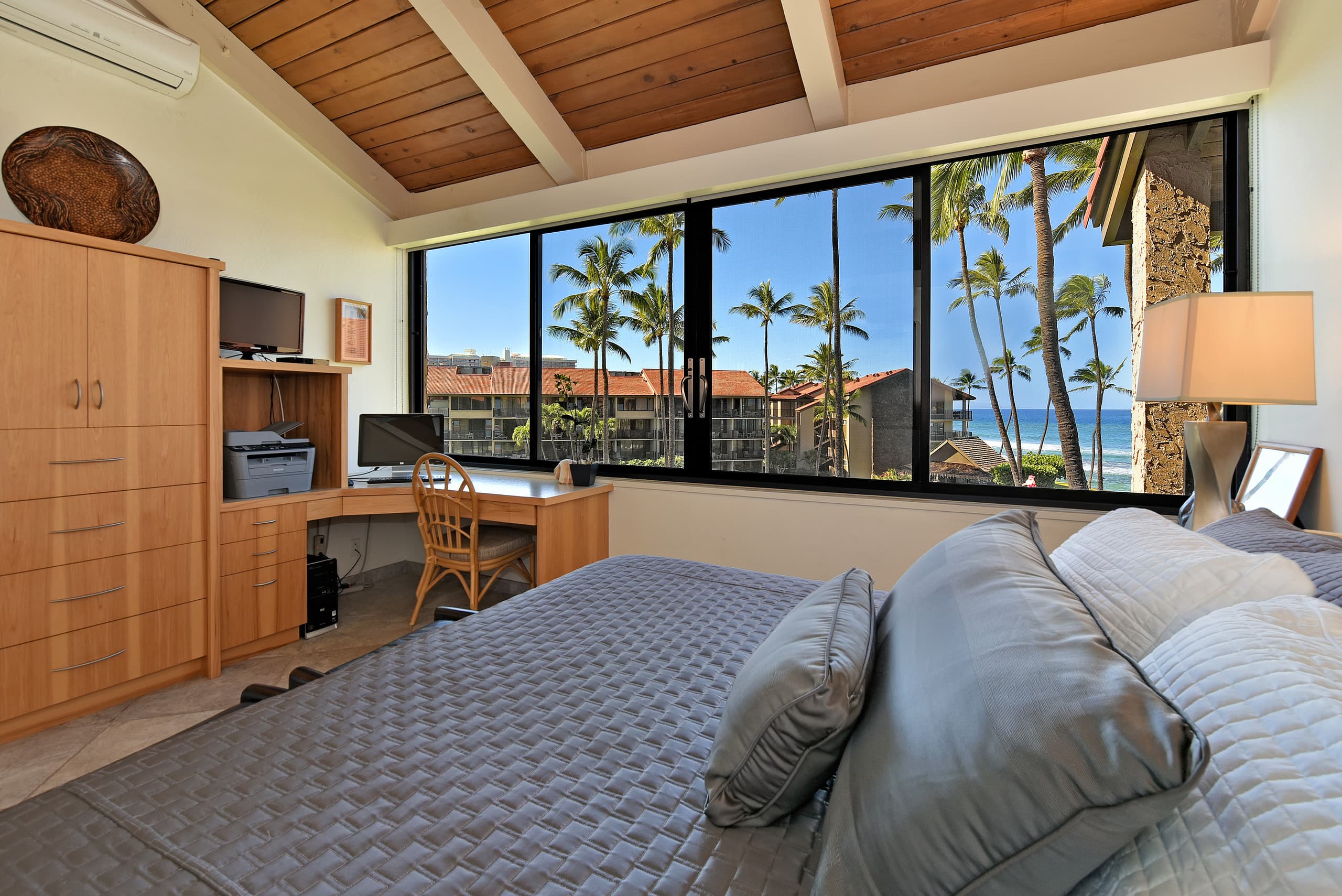 Condo in Lahaina · ★4.64 · 3 bedrooms · 5 beds · 3 baths - Image 12