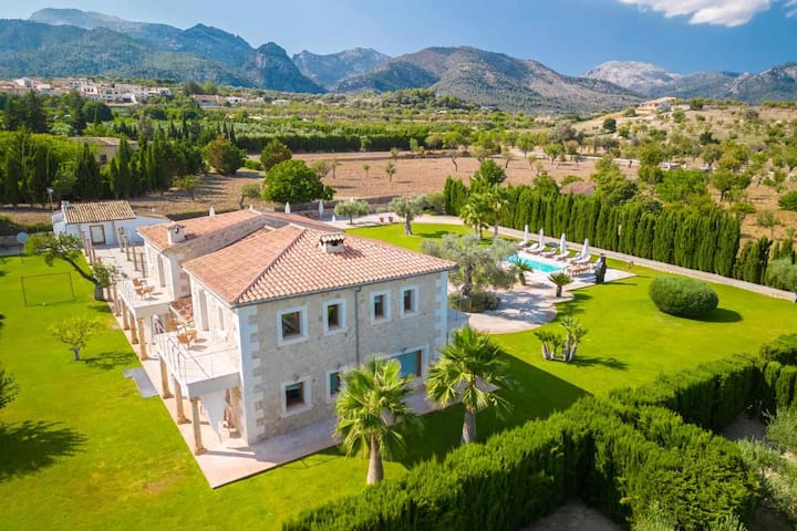 Luxurious country house for 8 people