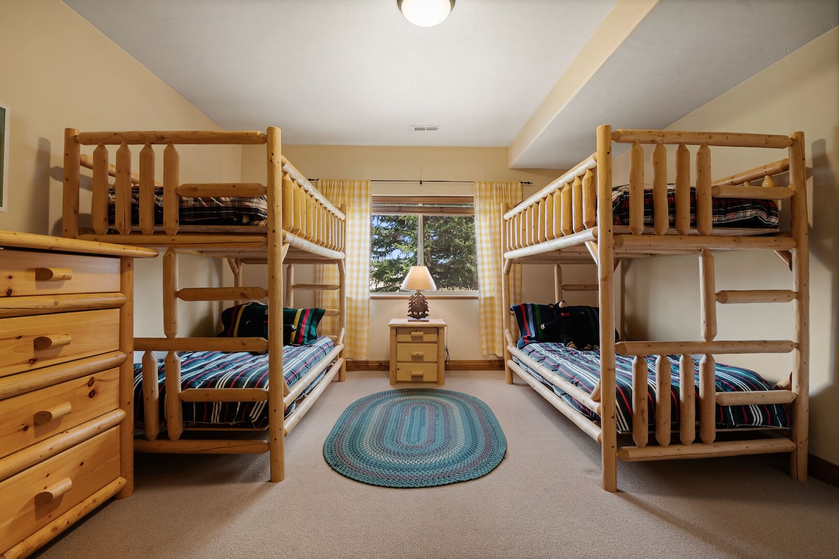 Adventure Hub ~ Luxury Turnberry 23