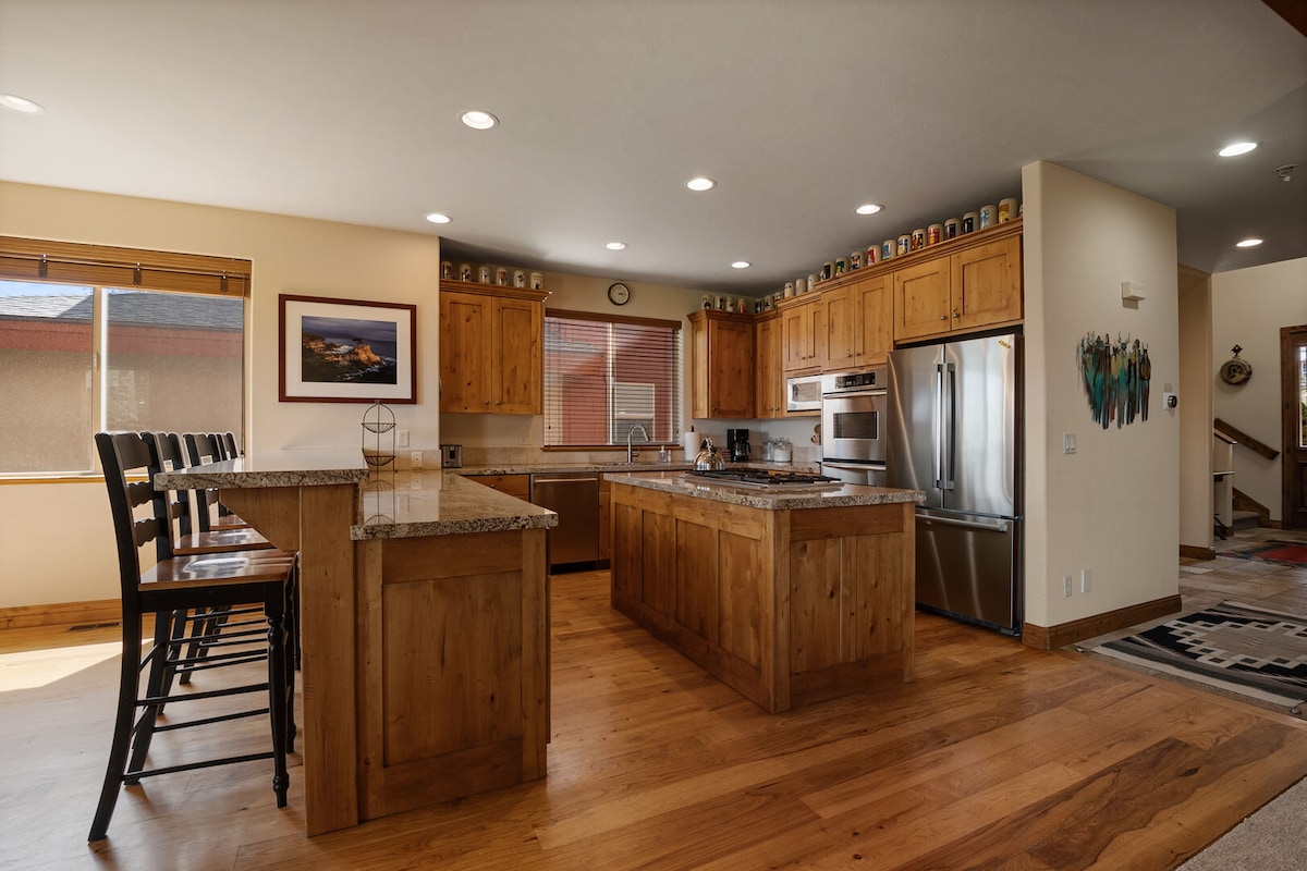 Adventure Hub ~ Luxury Turnberry 23