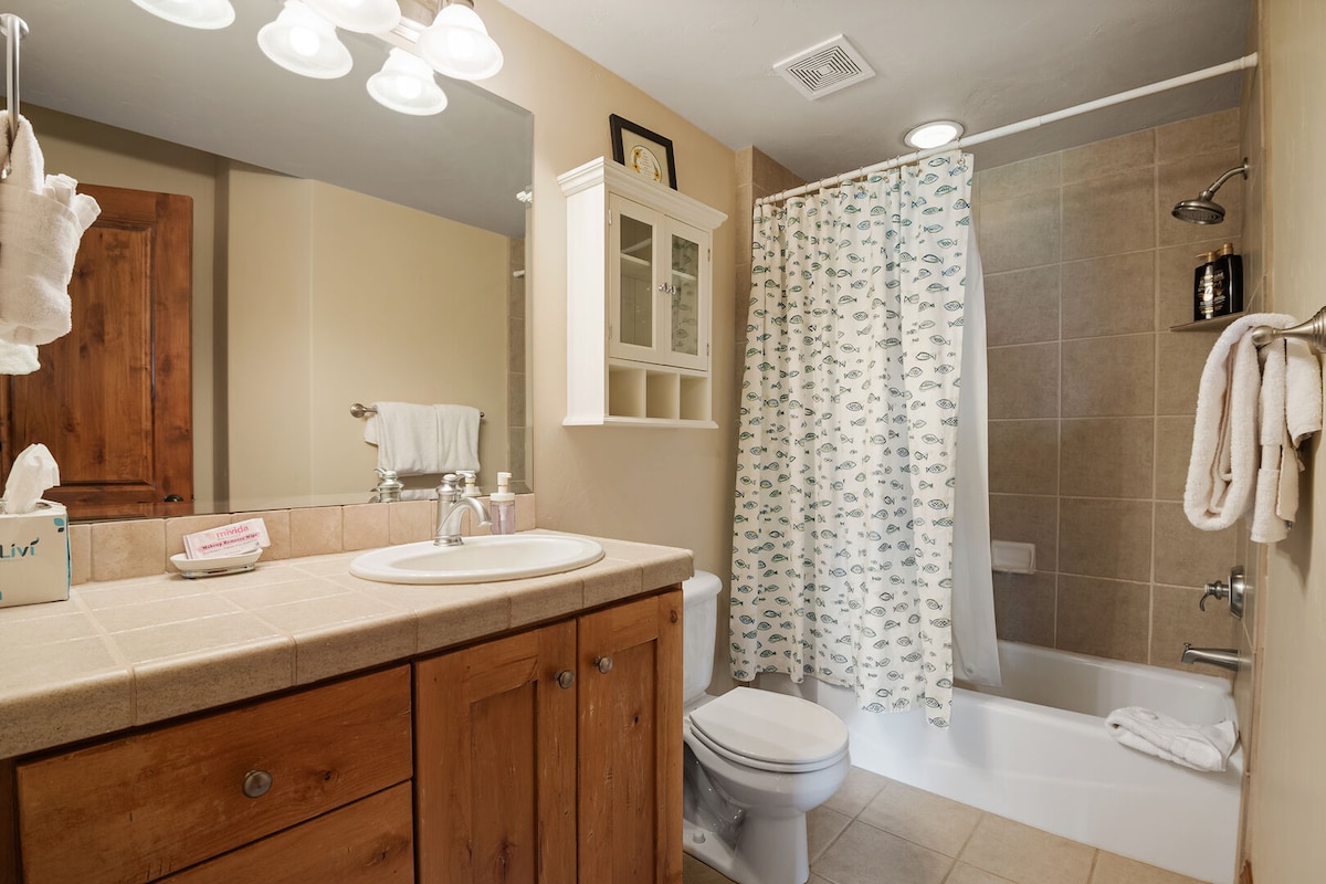Adventure Hub ~ Luxury Turnberry 23