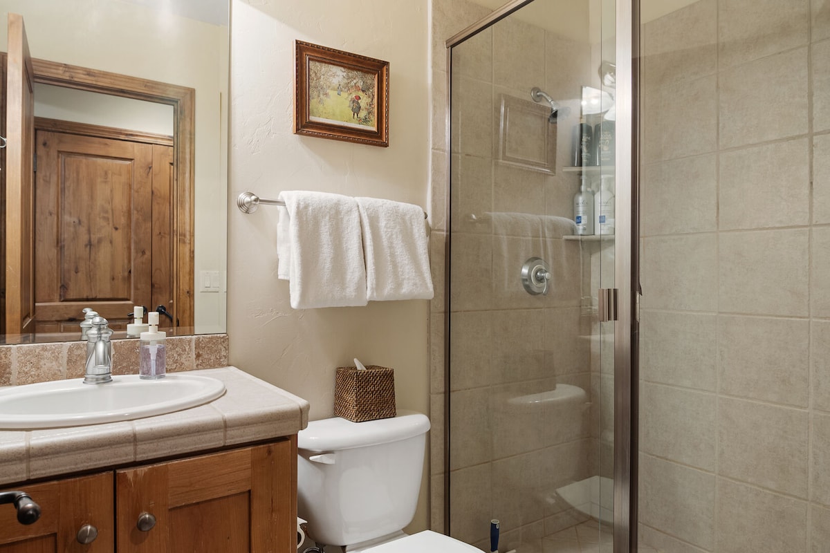 Adventure Hub ~ Luxury Turnberry 23