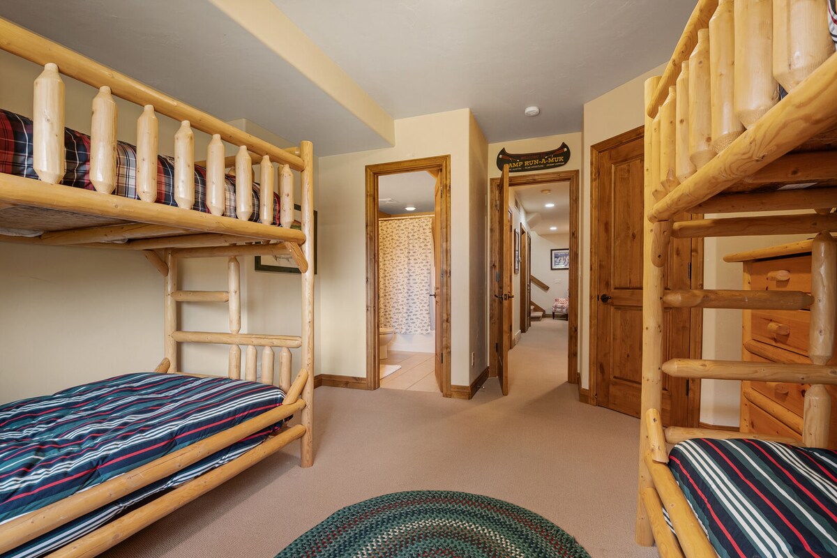 Adventure Hub ~ Luxury Turnberry 23