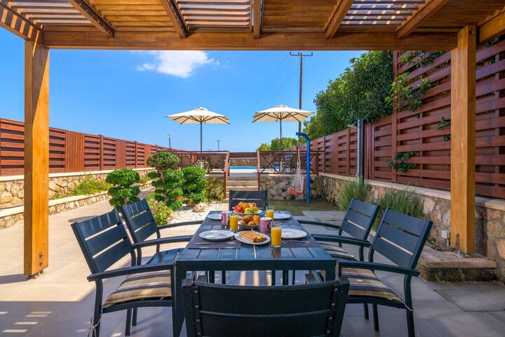 Lindos Sapphire gallery image 4