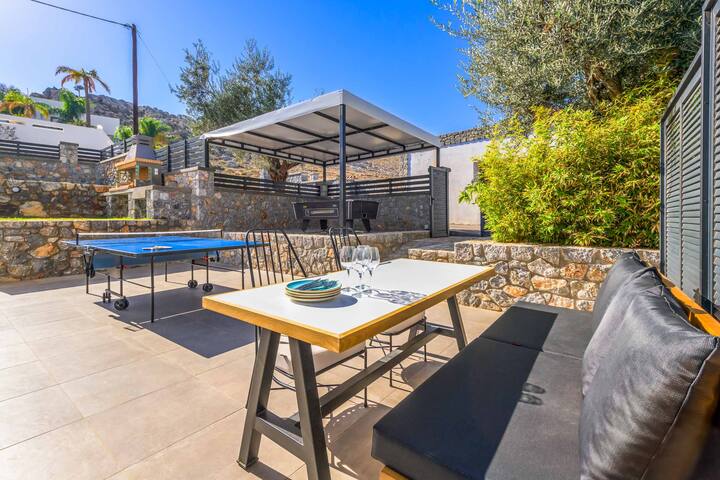 Lambis Athina gallery image 4