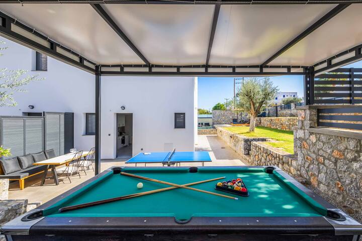 Lambis Athina gallery image 5