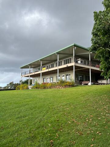 Waimea Bay Luxury Estate Views & Hot tub gallery image 2