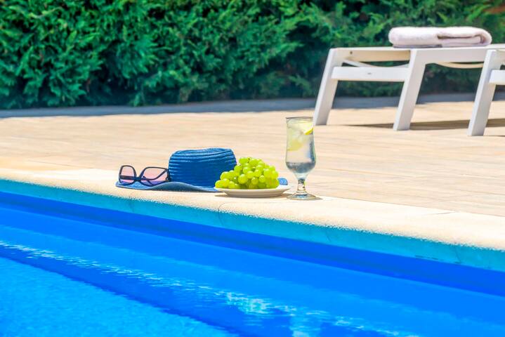 Lindos Emerald gallery image 4