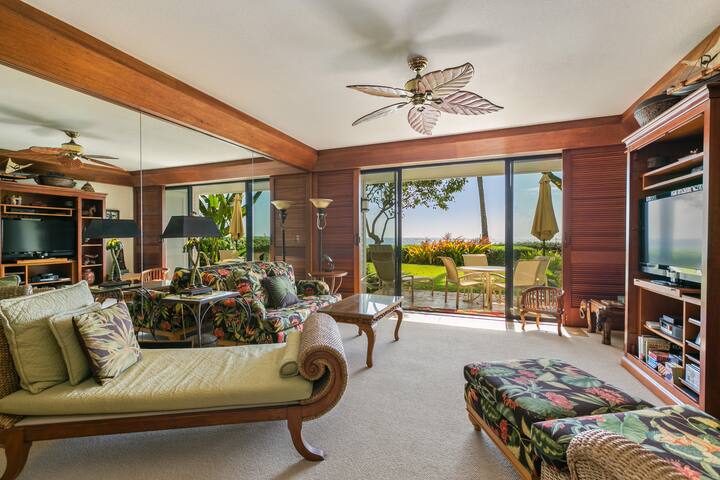 Oceanfront Corner Villa w/ Air Conditioning gallery image 3