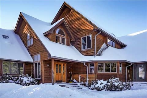 Lakefront Retreat, Pets Ok! Close to Skiing!